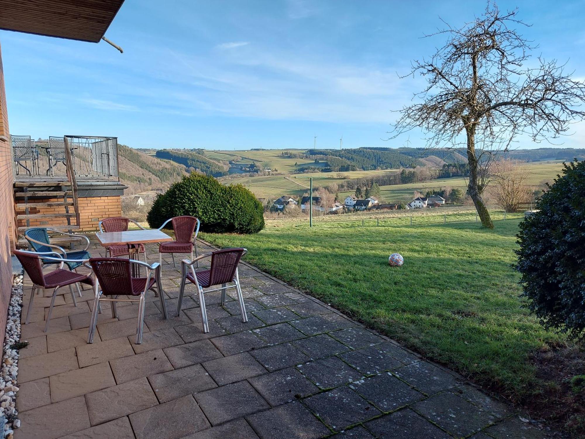 Ferienhaus Hescheld With Private Jacuzzi Hellenthal Eksteriør bilde