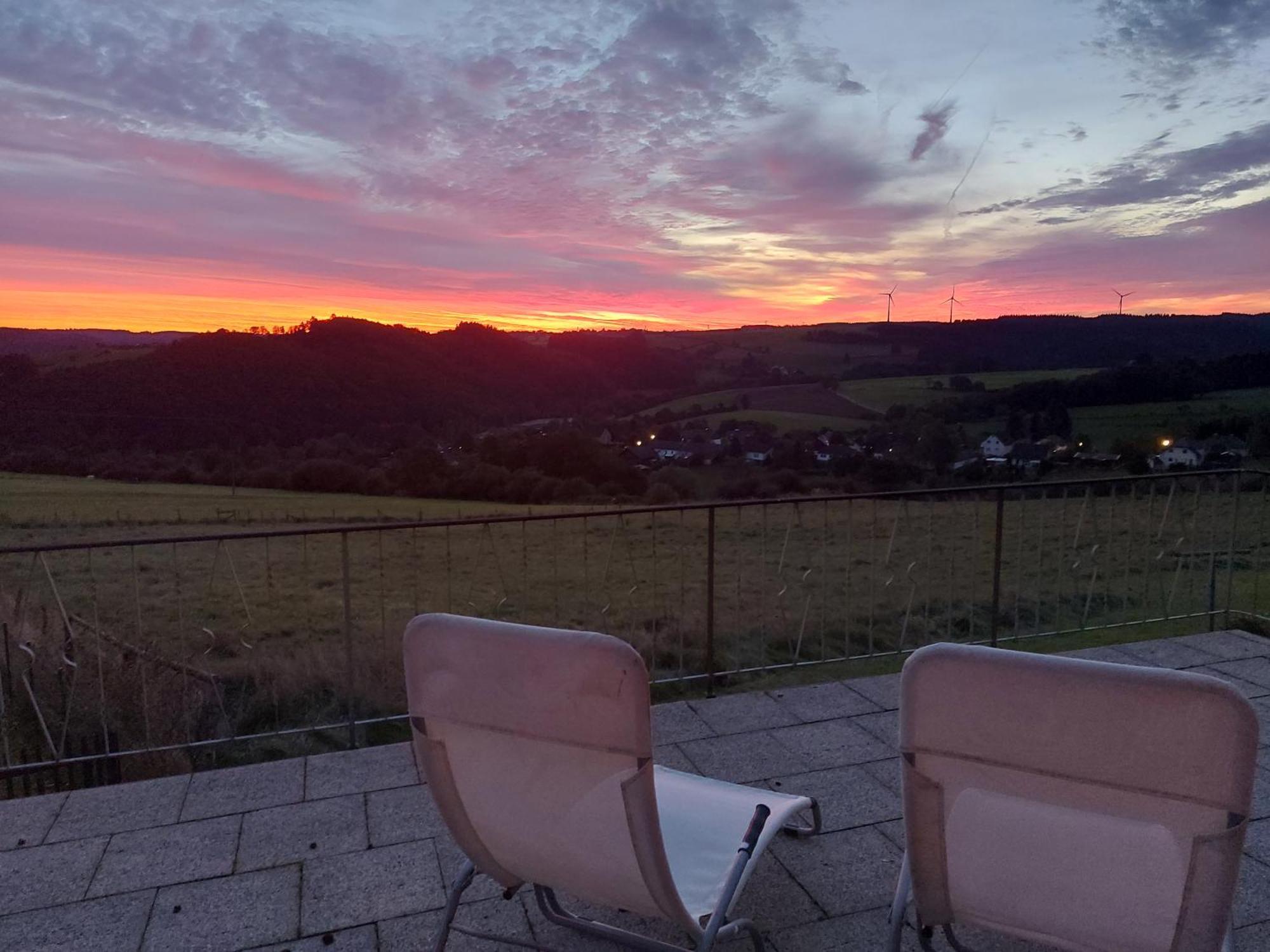 Ferienhaus Hescheld With Private Jacuzzi Hellenthal Eksteriør bilde