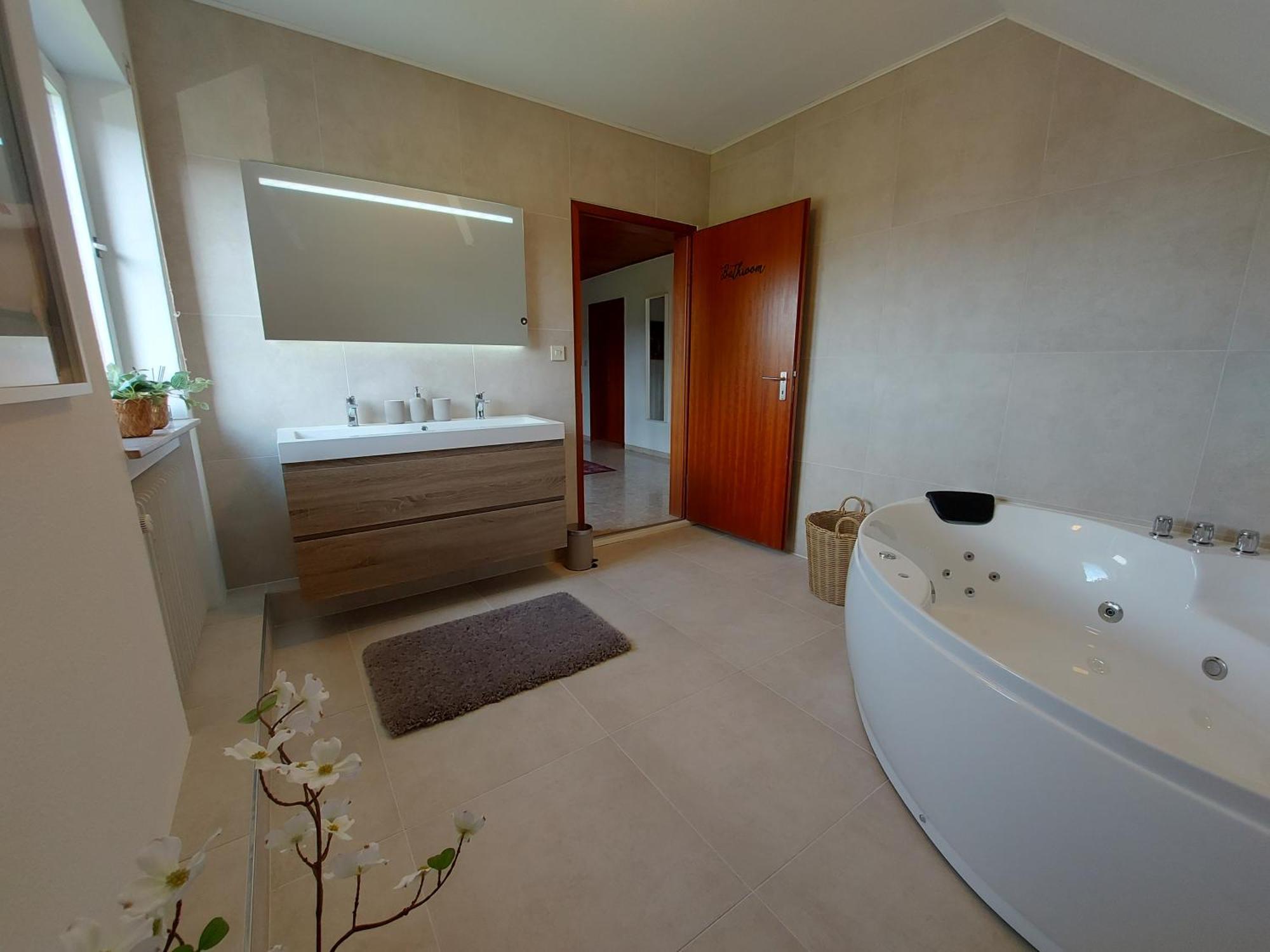 Ferienhaus Hescheld With Private Jacuzzi Hellenthal Eksteriør bilde