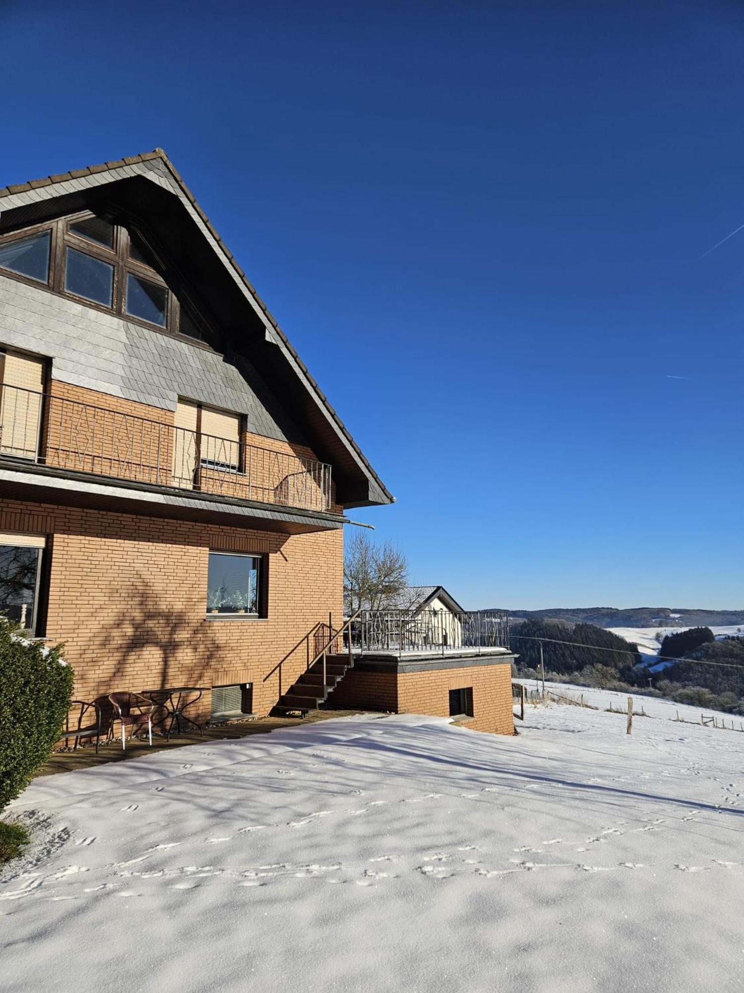 Ferienhaus Hescheld With Private Jacuzzi Hellenthal Eksteriør bilde