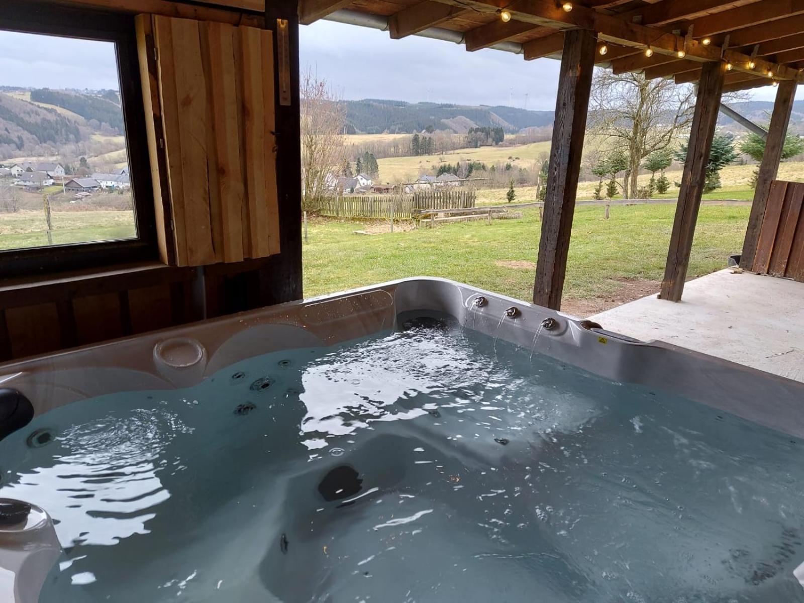 Ferienhaus Hescheld With Private Jacuzzi Hellenthal Eksteriør bilde