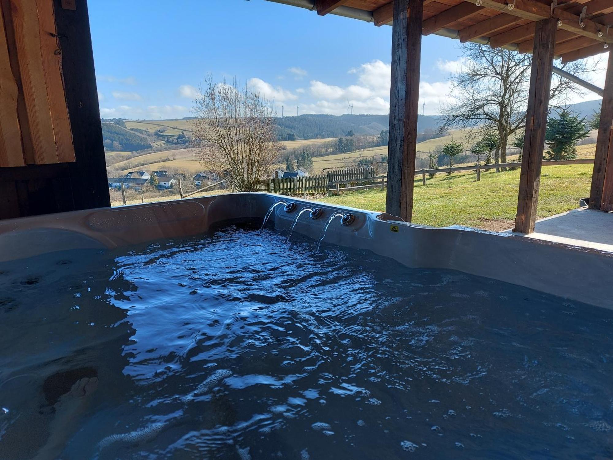 Ferienhaus Hescheld With Private Jacuzzi Hellenthal Eksteriør bilde