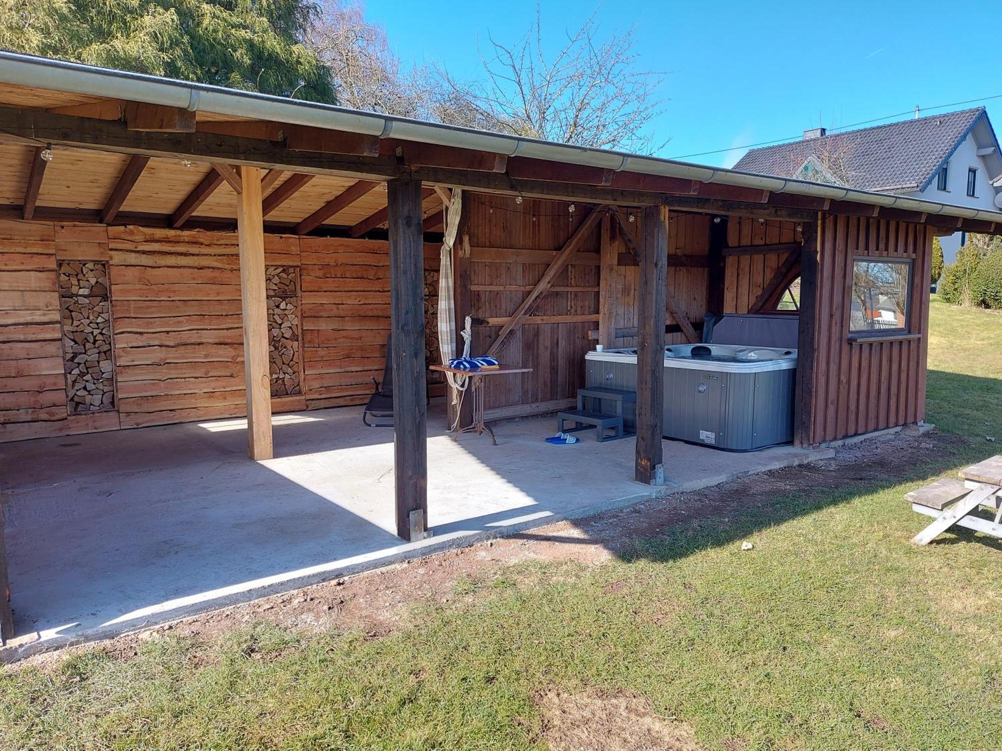 Ferienhaus Hescheld With Private Jacuzzi Hellenthal Eksteriør bilde